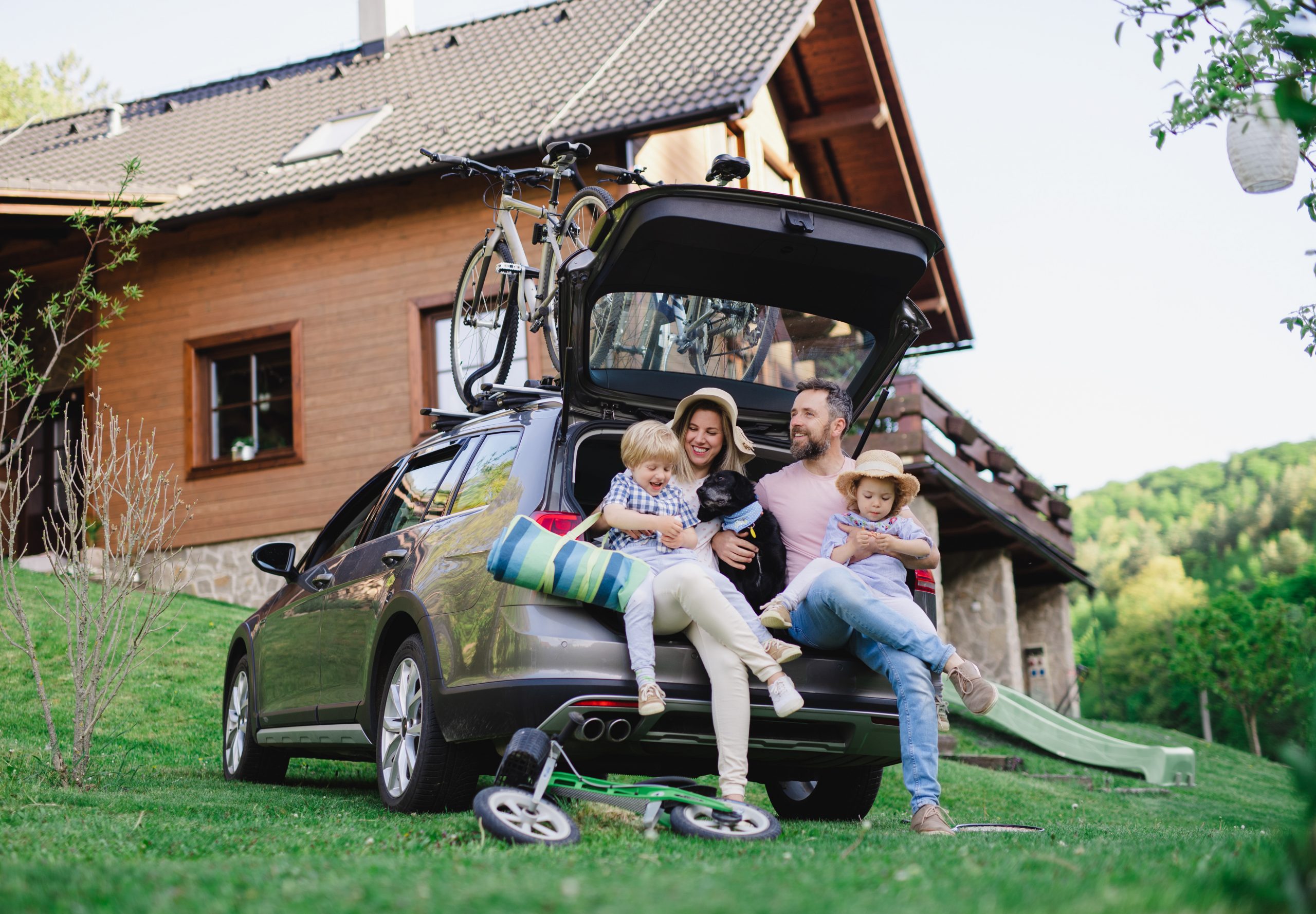 Mit dem Auto in den Urlaub - so wird die Fahrt mit Kind(ern) entspannter -  Naturkind Magazin